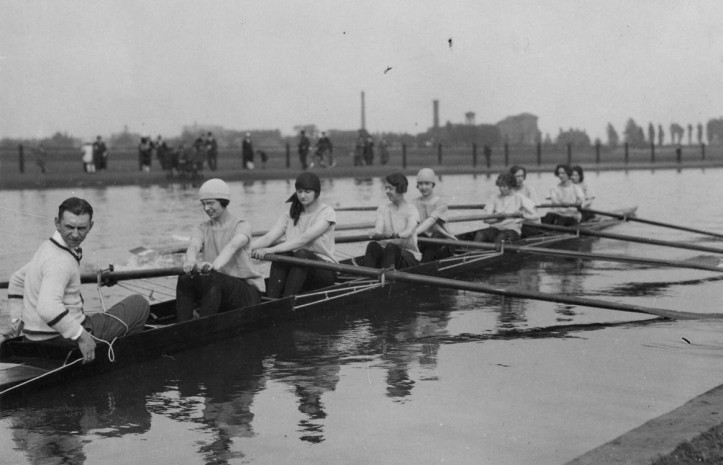 Cecil Ladies row away from Radley’s New Boat House – source of picture unknown