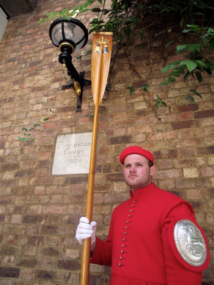 Pic 2a. Terry Evever, winner of Doggett’s in 2008. The coat was originally ‘Protestant Orange’ but I suspect it changed to scarlet for the rather prosaic reason that the red material used for British army tunics was cheaper and easier to find.