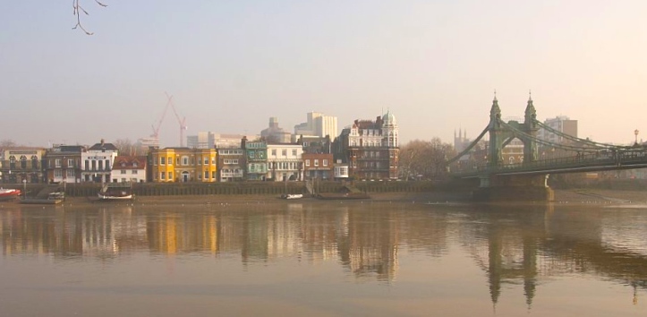 Pic 4. Hammersmith Bridge, the finish point for the Hammersmith Head.